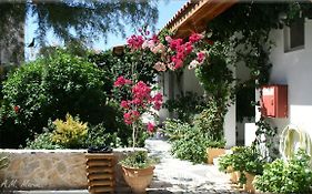 Ampelos Apartment And Studios